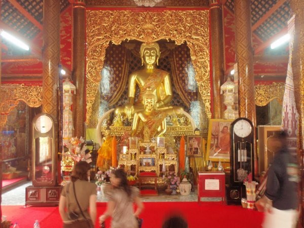 buddhist temple chiang mai thailand